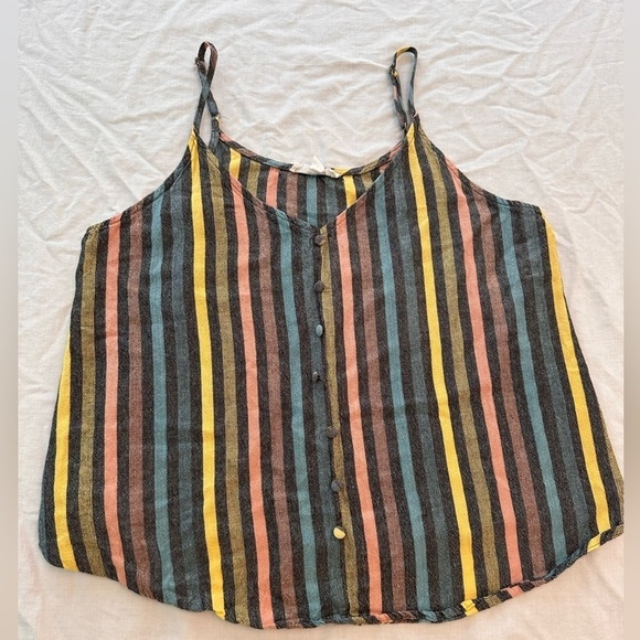 🎉Striped Button Front Tank w/Adjustable Straps - Picture 9 of 11